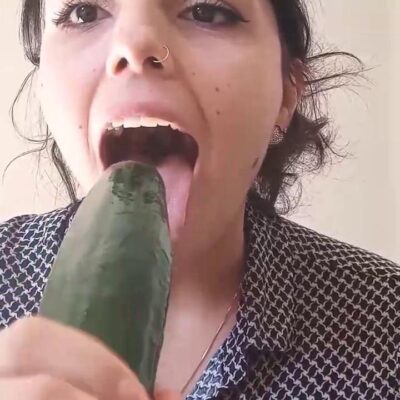 Jessy ASMR Cucumber Sucking Sounds Video Leaked