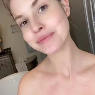 Amanda Cerny Topless Handbra Dance Onlyfans Video Leaked