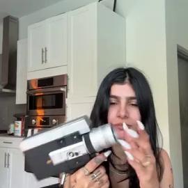 Mia Khalifa Long Morning Stretch Video