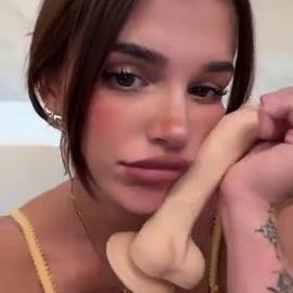 Arikytsya Dildo Fucking Pussy in Bathtub