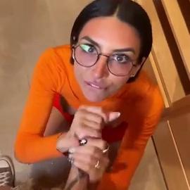 Lamhard Giving Blowjob In Velma Cosplay And Gets Cum on Glasses