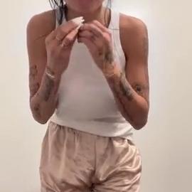 Mia Khalifa – Morning Striptease Livestream